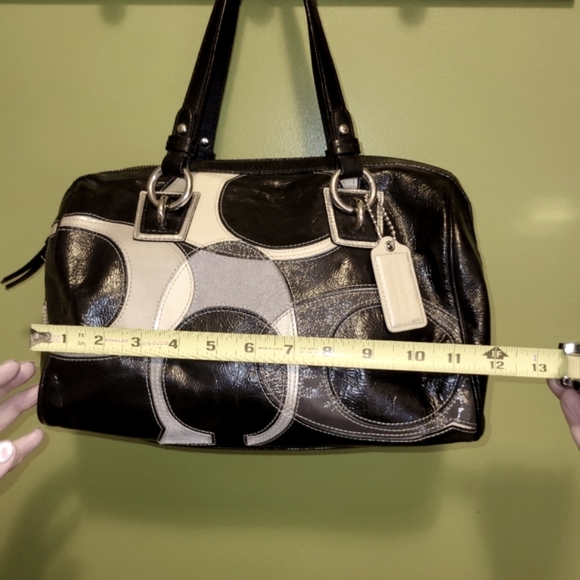 Vintage Coach Leather Handbag and Wrislet - Picture 2 of 16